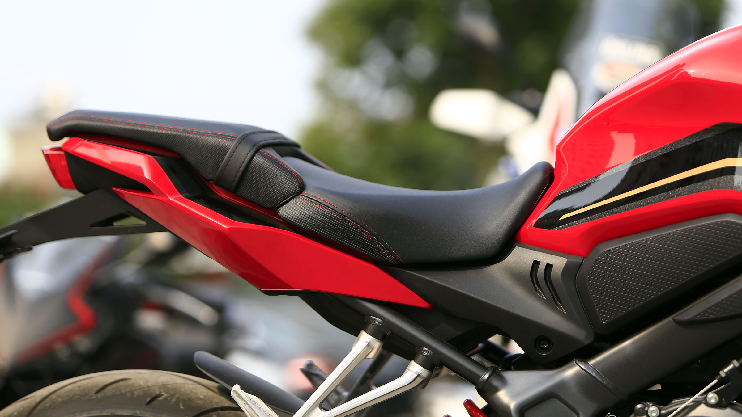 Thế giới 2 bánh: Diện kiến Honda CBR650R 2023 – mẫu sportbike đích thực dành cho “người mới” - Ảnh 11.