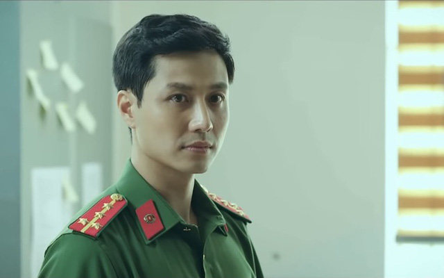 Vai Đại úy Vũ trong phim Đấu trí mang lại cho Thanh Sơn giải Nam diễn viên xuất sắc.
