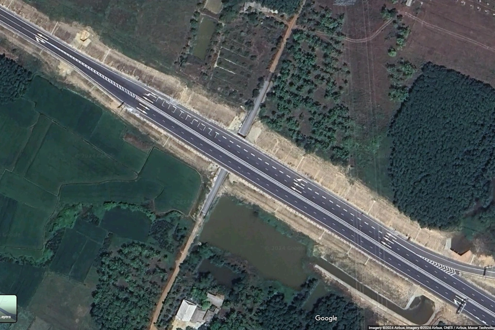 Một điểm bóp làn trên cao tốc Cam Lộ - La Sơn (Ảnh: Google maps).