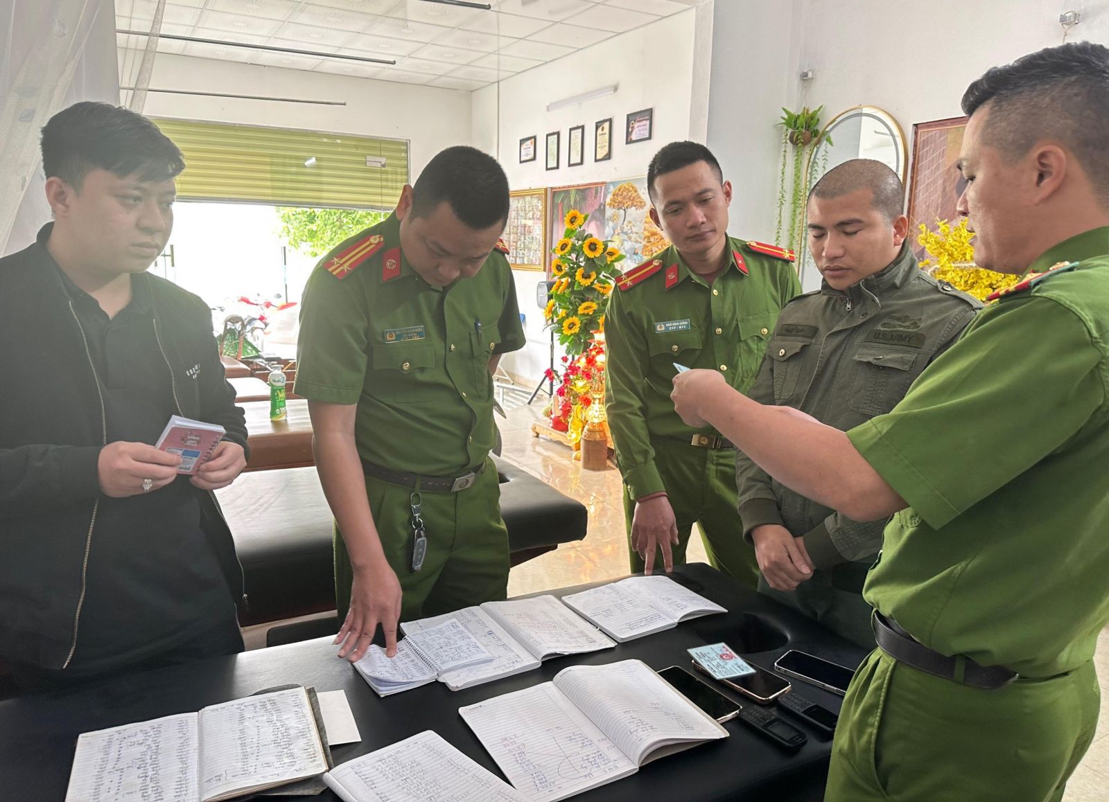 Công an tỉnh Thanh Hóa tổng kiểm tra các cơ sở kinh doanh cầm đồ trên địa bàn toàn tỉnh
