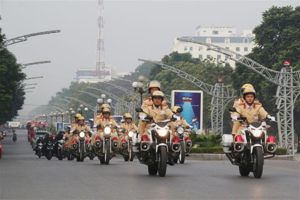 Lực lượng Cảnh sát giao thông bảo đảm TTATGT phục vụ nhu cầu đi lại của Nhân dân dịp nghỉ lễ