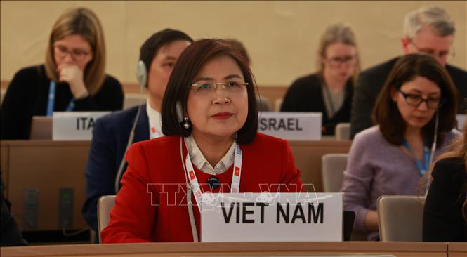 Đại sứ Lê Thị Tuyết Mai, trưởng Phái đoàn đại diện thường trực Việt Nam bên cạnh Liên Hiệp Quốc, Tổ chức Thương mại thế giới và các tổ chức quốc tế khác tại Geneva (Thụy Sĩ), phát biểu tại phiên họp - Ảnh: TTXVN