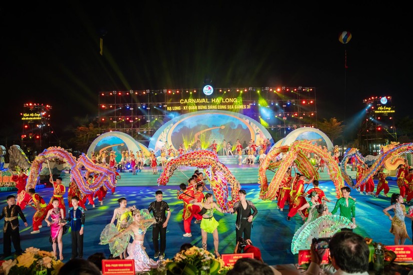 Carnaval Ha Long là sự kiện thường niên hấp dẫn du khách. Ảnh Cổng thông tin điện tử thành phố Hạ Long