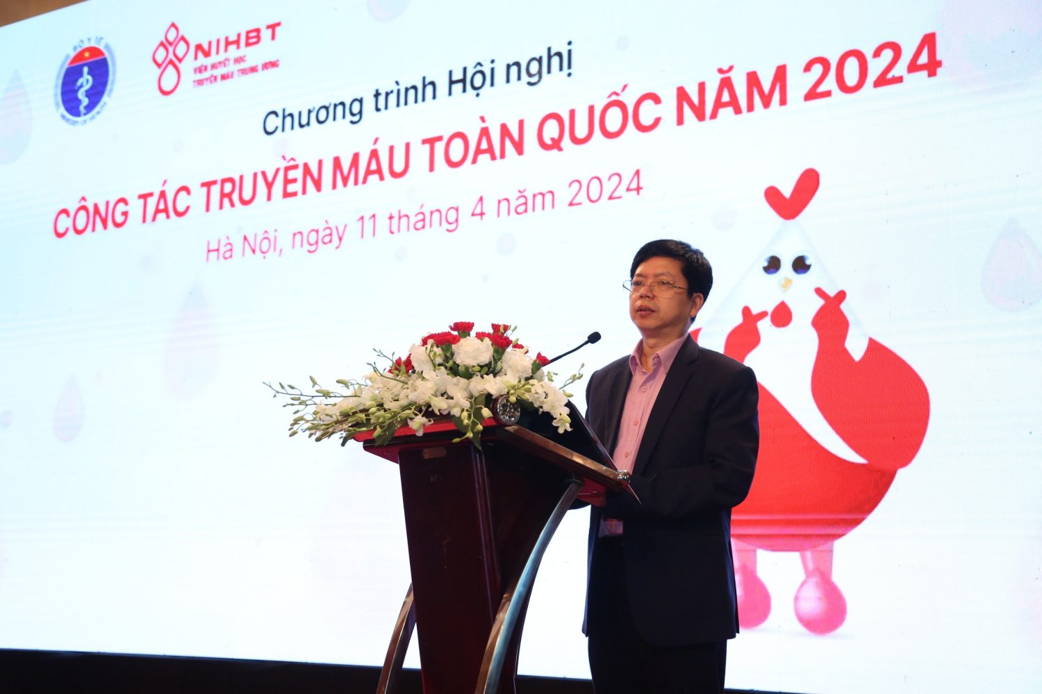 TS. Nguyễn Trọng Khoa – Phó Cục trưởng Cục Quản lý Khám, chữa bệnh, Bộ Y tế phát biểu tại hội nghị.