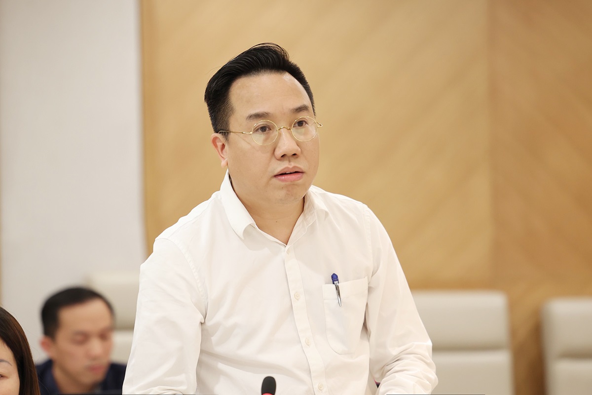 Ông Nguyễn Nguyên - Cục trưởng Cục Xuất bản, in và phát hành chia sẻ thông tin tại Họp báo