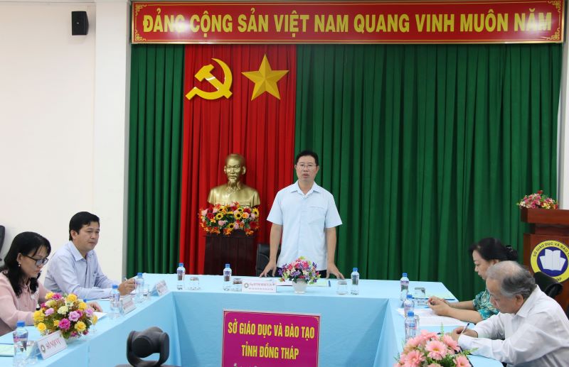 Đồng chí Huỳnh Minh Tuấn - Ủy viên Ban Thường vụ Tỉnh ủy, Phó Chủ tịch UBND tỉnh phát biểu tại buổi làm việc