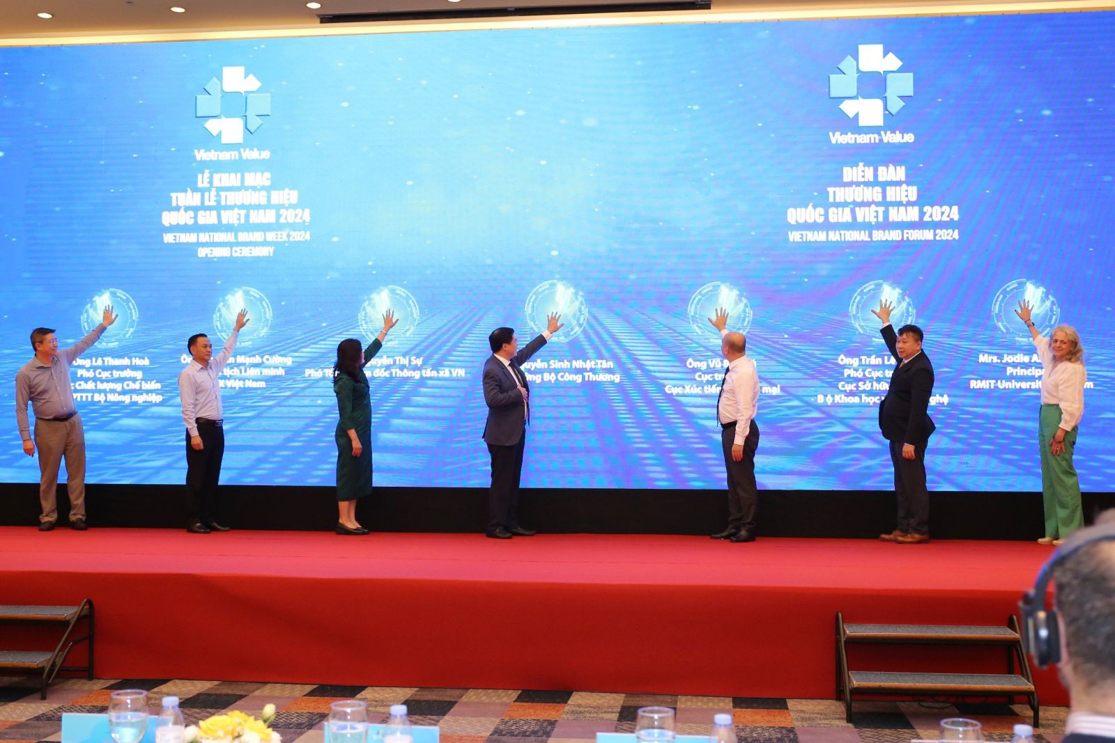 Các đại biểu tham gia nghi thức Khai mạc Tuần lễ Thương hiệu quốc gia Việt Nam năm 2024