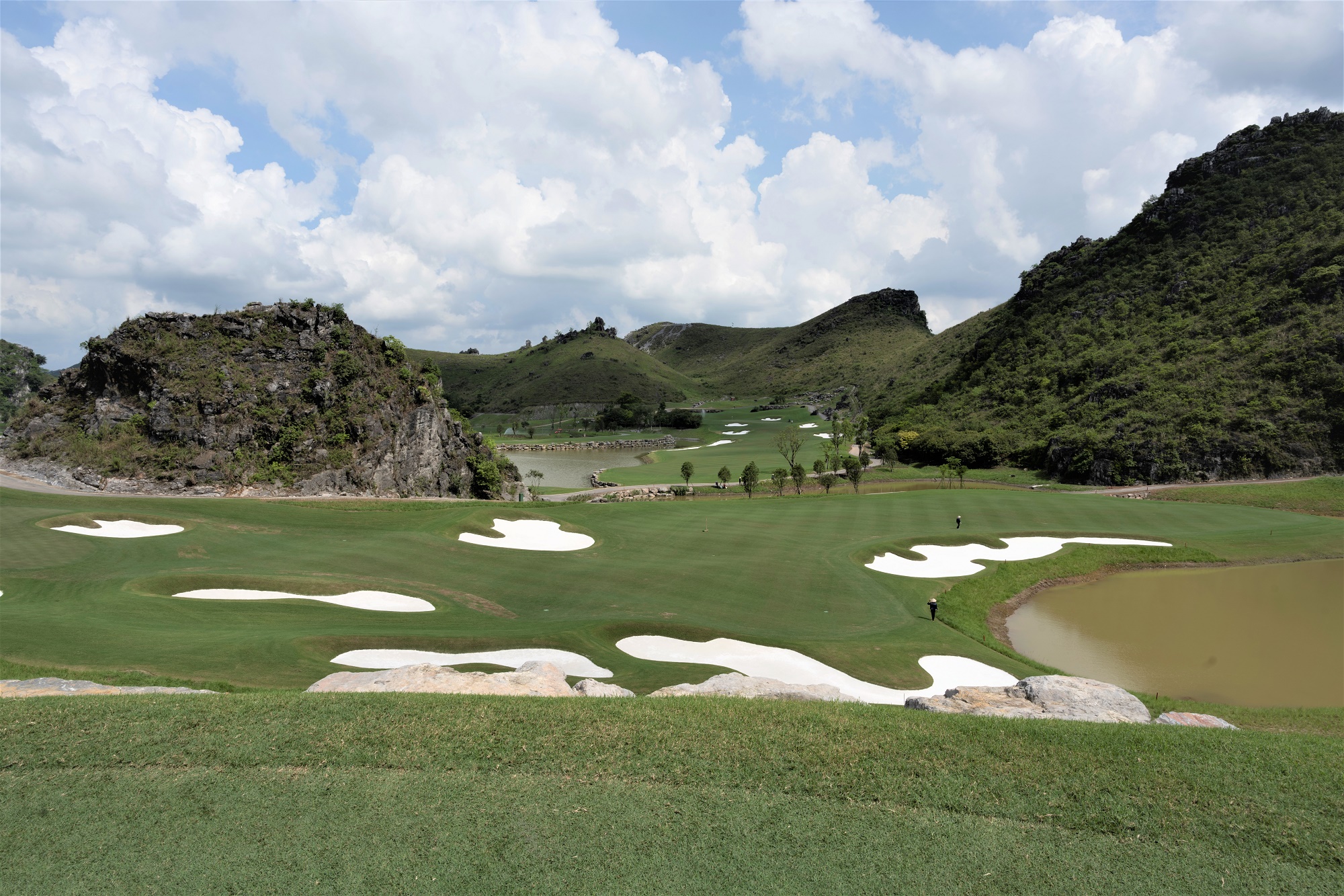 Hố số 17 sân gôn Legend Valley Country Club