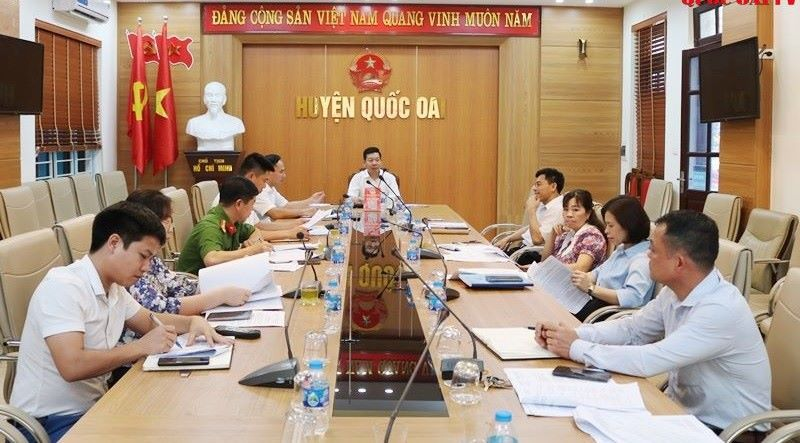 Phó Bí thư huyện ủy, Chủ tịch UBND huyện Quốc Oai Nguyễn Trường Sơn chủ trì cuộc họp