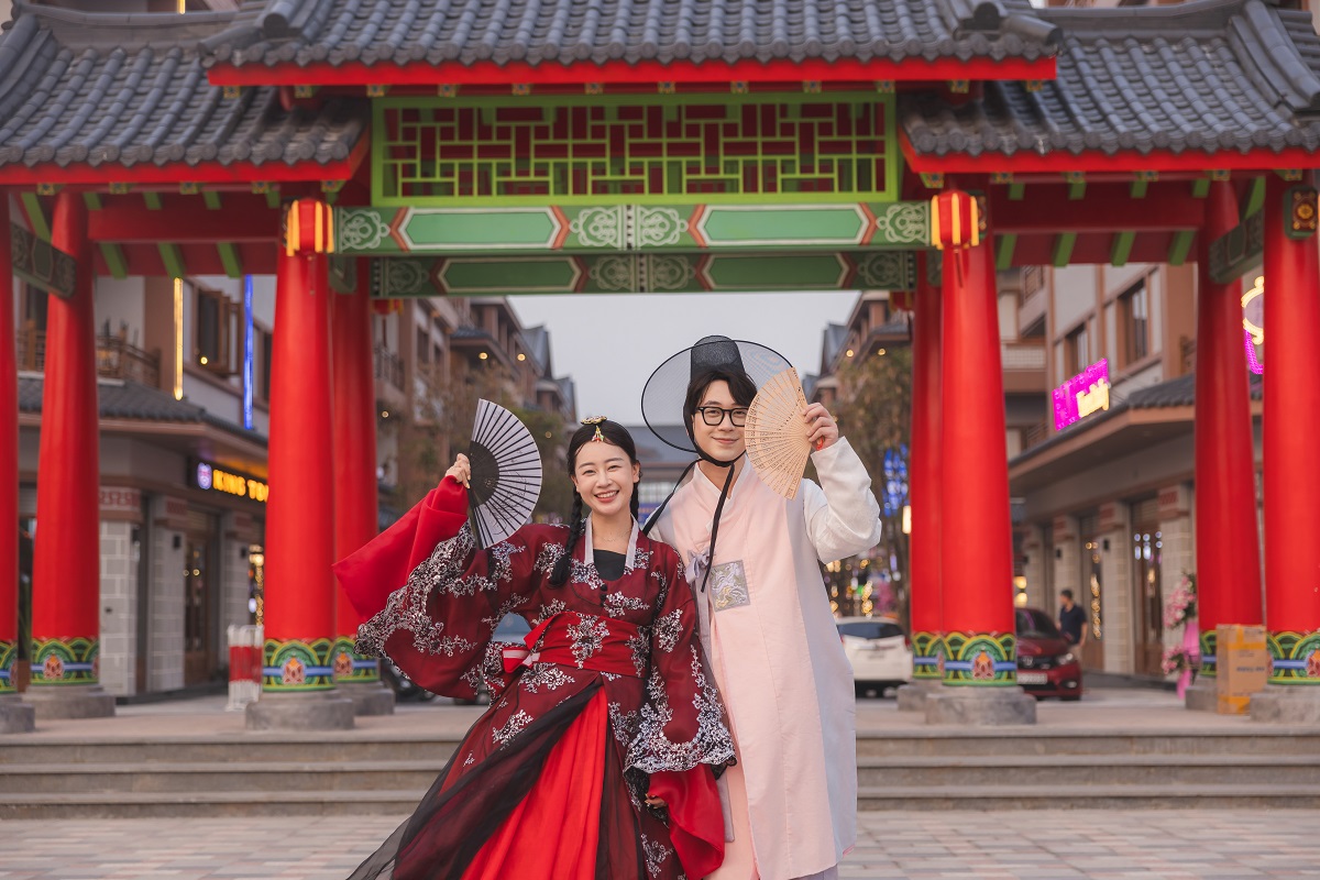 Cho thuê trang phục truyền thống Hanbok là dịch vụ đắt khách tại K-Town