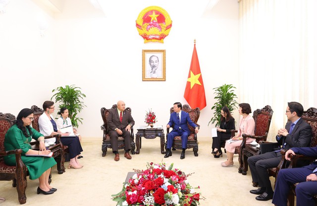 Phó Thủ tướng Trần Hồng Hà nêu lên tại buổi tiếp Tiến sĩ Saia Mau Piukala, Giám đốc Tổ chức Y tế Thế giới (WHO) khu vực Tây Thái Bình Dương,