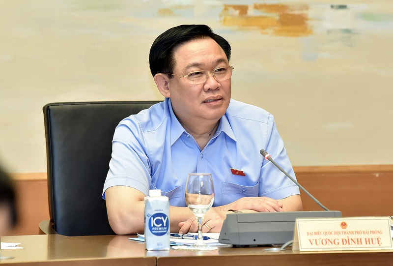 Chủ tịch Quốc hội Vương Đình Huệ phát biểu tai phiên thảo luận về dự án Luật Tài nguyên nước (sửa đổi)