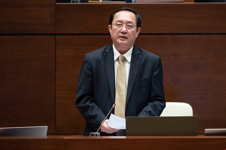 Bộ trưởng Bộ KH&CN Huỳnh Thành Đạt trả lời chất vấn trước Quốc hội