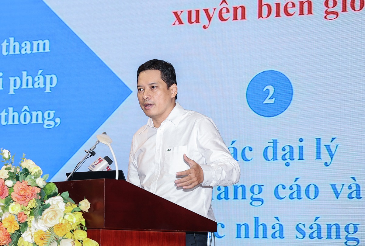 ông Lê Quang Tự Do, Cục trưởng Cục Phát thanh truyền hình và Thông tin điện tử trình bày tham luận tại Hội nghị Sơ kết công tác thông tin và truyền thông 6 tháng đầu năm và phương hướng nhiệm vụ 6 tháng cuối năm 2023 của Bộ TT&TT