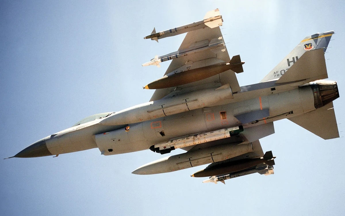 Tiêm kích F-16. Ảnh: Bộ Quốc phòng Mỹ.