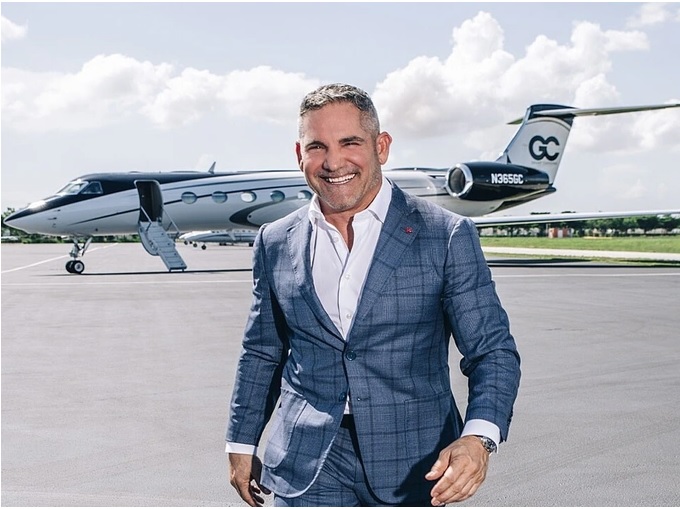 Chân dung Grant Cardone (Ảnh: AvBuyer).