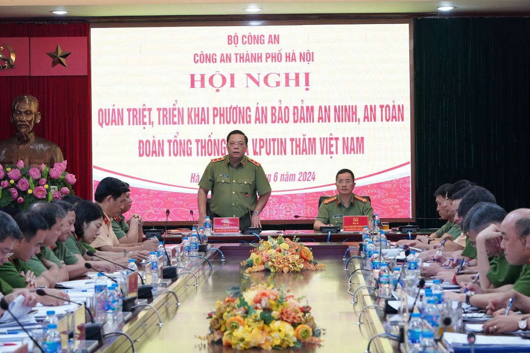 Trung tướng Nguyễn Hải Trung, Giám đốc Công an TP Hà Nội, phát biểu tại hội nghị