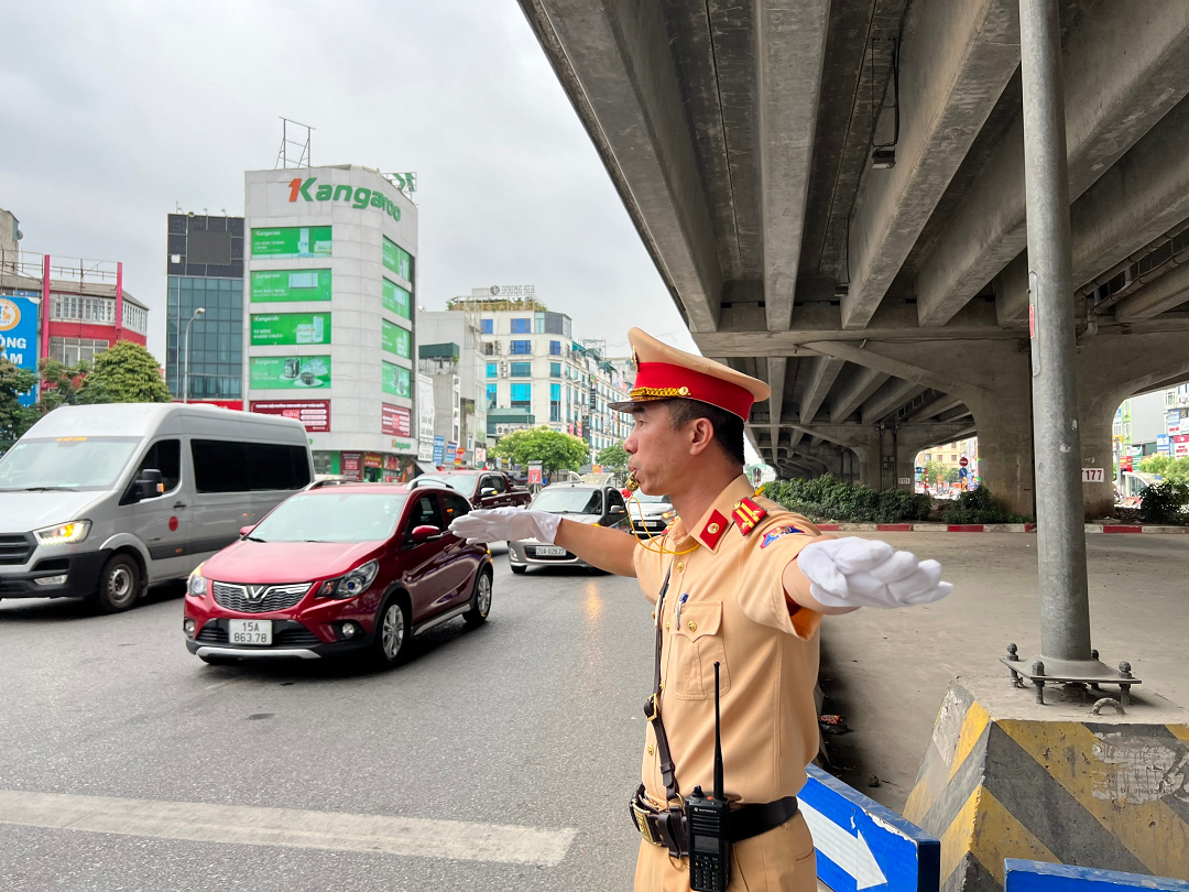 CSGT Hà Nội sẵn sàng lực lượng bảo đảm TTATGT kỳ thi THPT năm 2024