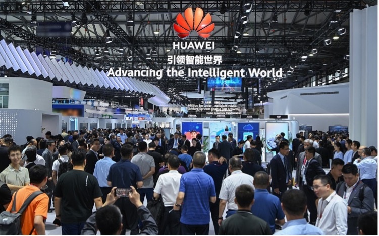 Gian hàng MWC Shanghai 2024 của Huawei đặt tại sảnh N1, Trung tâm Triển lãm Quốc tế Mới Thượng Hải (SNIEC)