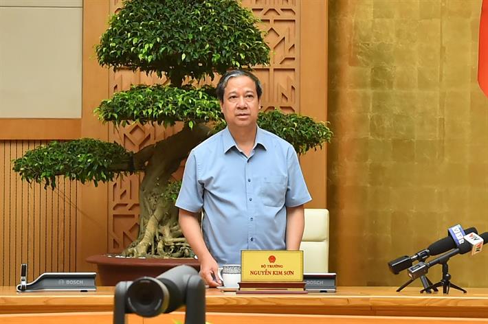 Bộ trưởng Bộ GDĐT Nguyễn Kim Sơn phát biểu tại cuộc họp