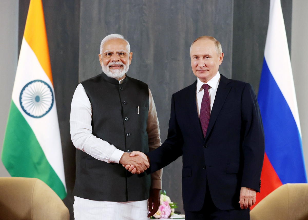 Thủ tướng Ấn Độ Narendra Modi và Tổng thống Nga Vladimir Putin gặp gỡ bên lề Hội nghị Thượng đỉnh SCO ở Samarkand, Uzbekistan tháng 9/2022 (Ảnh: ANI)