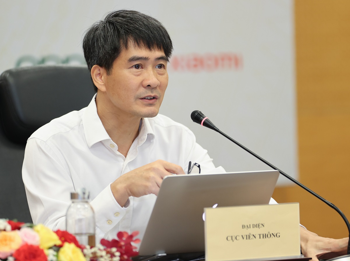 Ông Nguyễn Phong Nhã - Phó Cục trưởng Cục Viễn thông chia sẻ thông tin tại tọa đàm