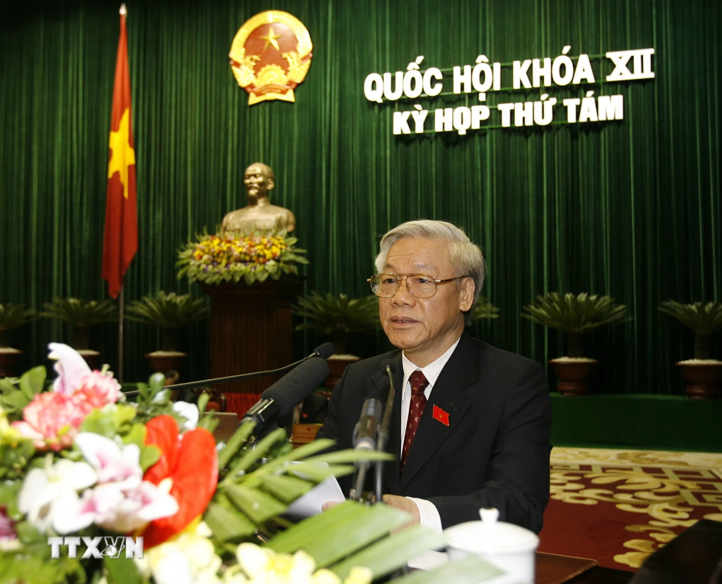 Chủ tịch Quốc hội Nguyễn Phú Trọng đọc Diễn văn bế mạc Kỳ họp thứ Tám, Quốc hội khóa XII. (Ảnh: Trí Dũng/TTXVN)