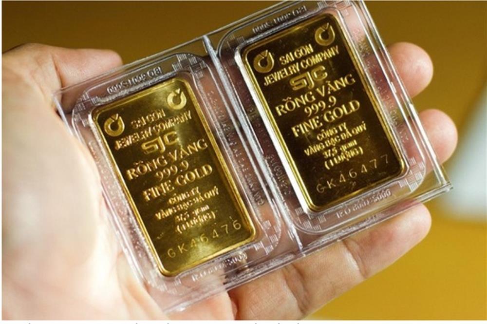 Vàng SJC được bán cho các cơ sở kinh doanh vàng bạc không có giấy phép với giá chênh lệch cao hơn so với Ngân hàng thương mại Nhà nước bán