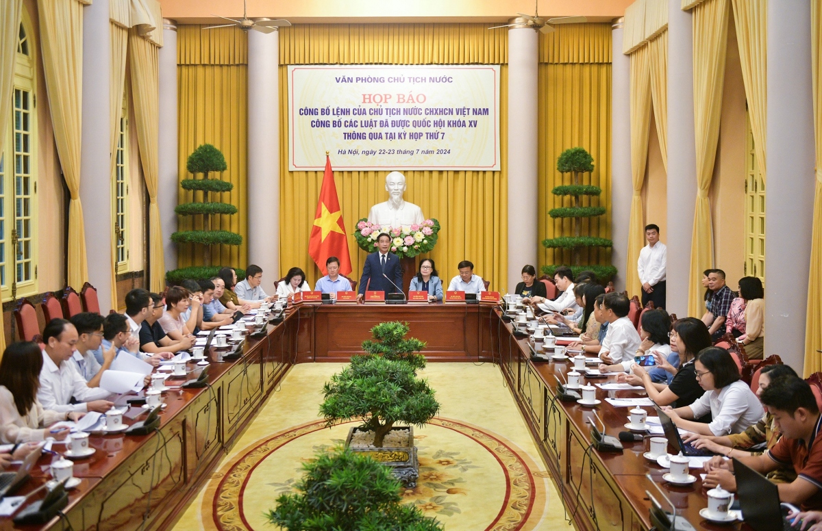 Phó Chủ nhiệm Văn phòng Chủ tịch nước Phạm Thanh Hà chủ trì họp báo