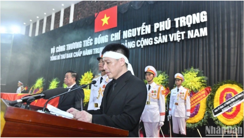 Ông Nguyễn Trọng Trường, đại diện gia đình Tổng Bí thư Nguyễn Phú Trọng gửi lời cảm ơn của gia đình tại Lễ truy điệu.
