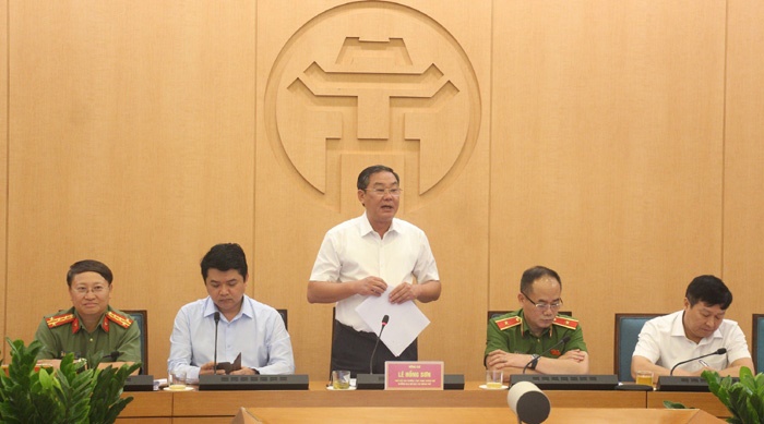 Phó Chủ tịch Thường trực UBND Thành phố Lê Hồng Sơn phát biểu tại Hội nghị