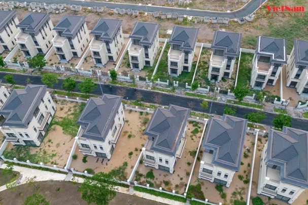 Thị trường trầm lắng khiến nhiều sàn giao dịch BĐS phải đóng cửa. (Ảnh minh họa)