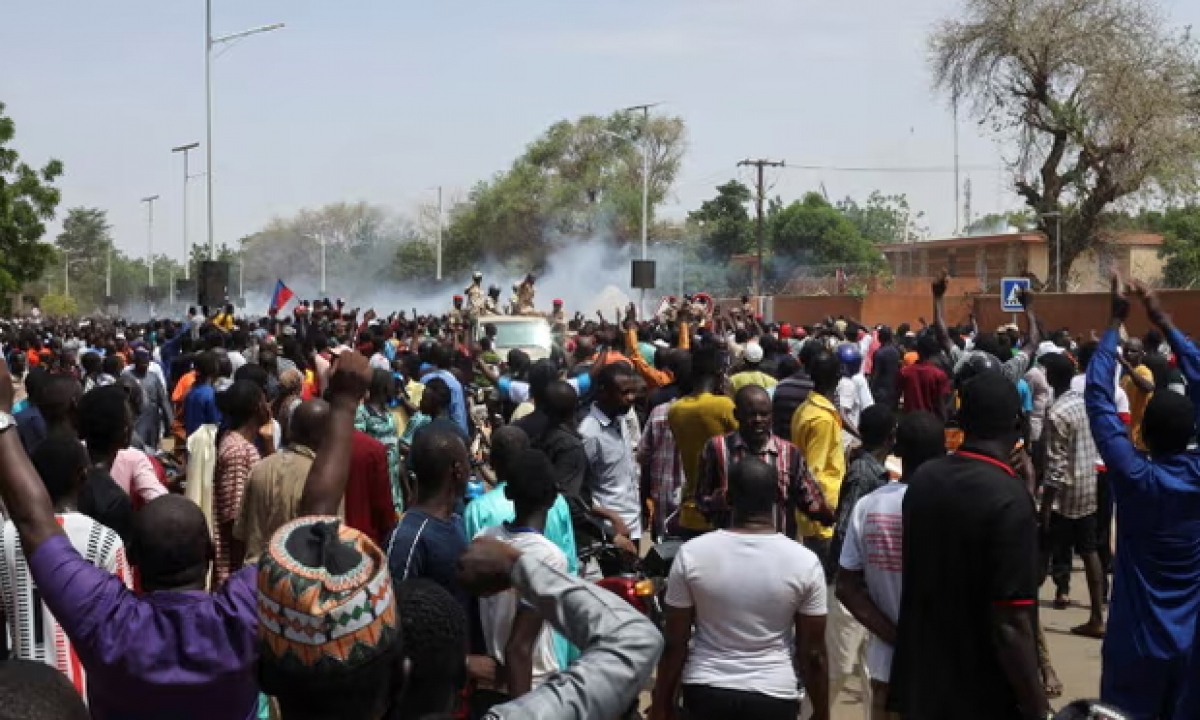 Các nước châu Âu sơ tán công dân do lo ngại nguy cơ xung đột ở Niger. Ảnh: Reuters