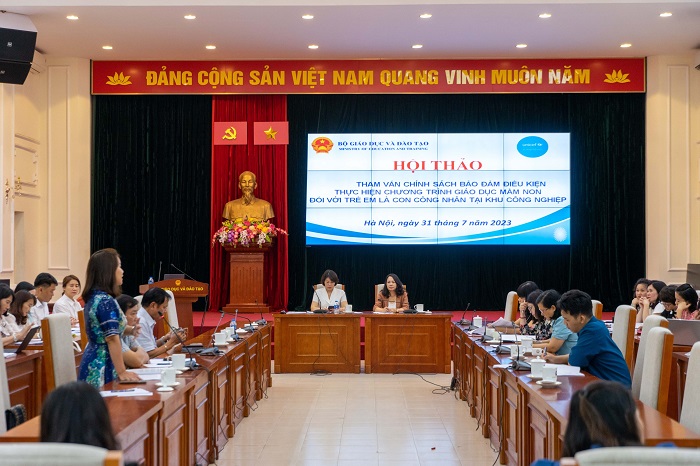 Bảo đảm điều kiện thực hiện chương trình giáo dục mầm non ở khu công nghiệp, khu chế xuất