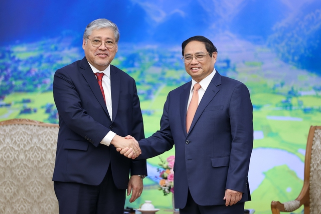 Thủ tướng Phạm Minh Chính và Bộ trưởng Ngoại giao Philippines Enrique A. Manalo