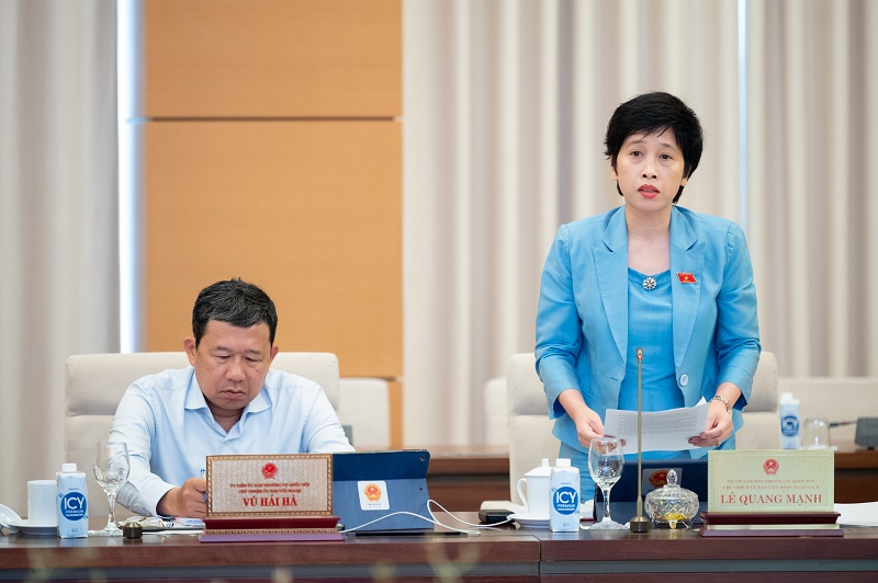 Phó Chủ nhiệm Ủy ban Tài chính - Ngân sách Nguyễn Thị Phú Hà