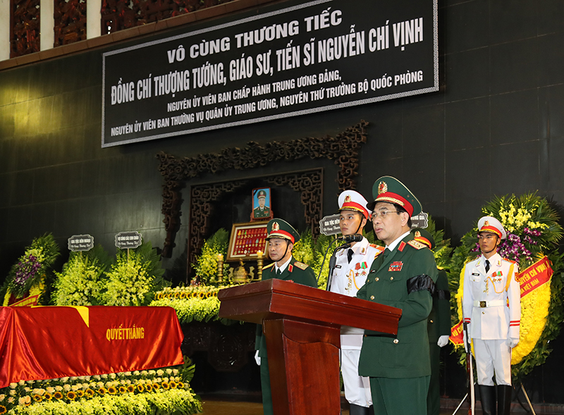 Đại tướng Phan Văn Giang đọc Điếu văn tại Lễ truy điệu đồng chí Thượng tướng Nguyễn Chí Vịnh.