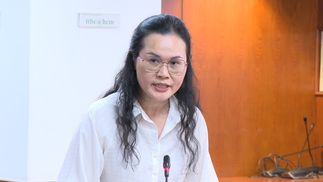 Bà Lê Thụy Mỵ Châu, Phó giám đốc Sở GD-ĐT TP Hồ Chí Minh trả lời các vấn đề nóng của ngành giáo dục.