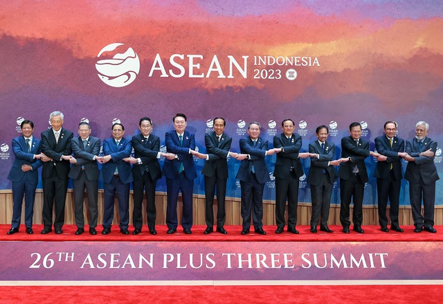 Thủ tướng Chính phủ Phạm Minh Chính cùng các nhà lãnh đạo dự Hội nghị Cấp cao ASEAN+3 (với Trung Quốc, Nhật Bản, Hàn Quốc) 