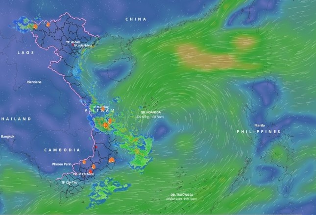 Vùng áp thấp đang hoạt động trên Biển Đông.