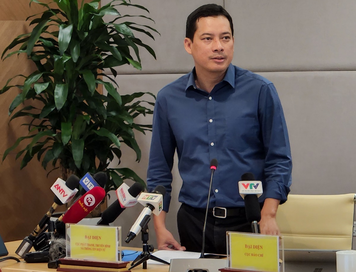 Ông Lê Quang Tự Do - Cục trưởng Cục PTTH & TTĐT Bộ TT&TT thông tin tới báo giới về những nội dung cơ bản kết luận kiểm tra toàn diện hoạt động của TikTok tại Việt Nam