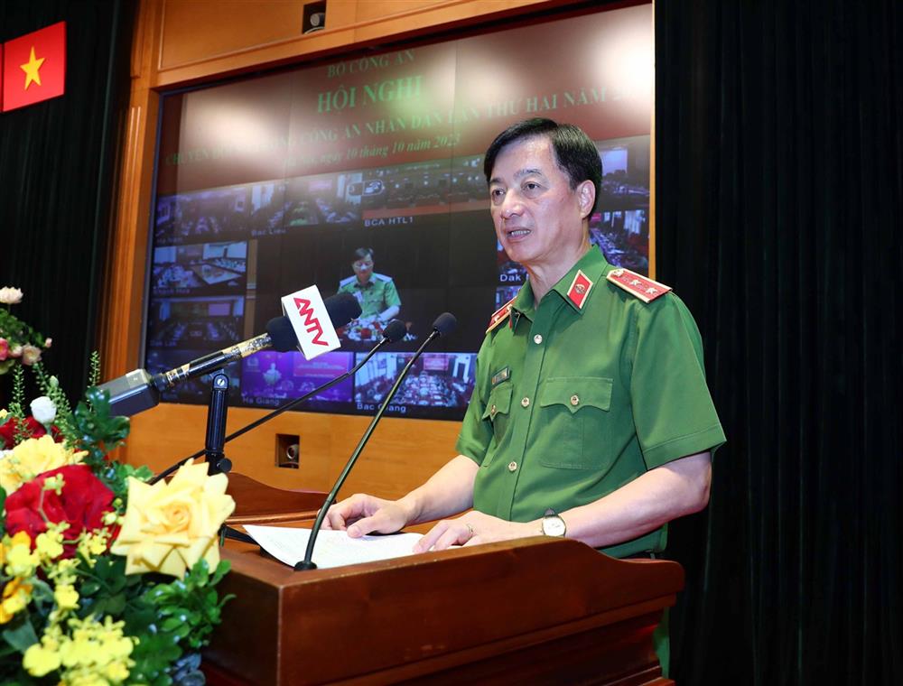 Thứ trưởng Nguyễn Duy Ngọc phát biểu khai mạc Hội nghị.