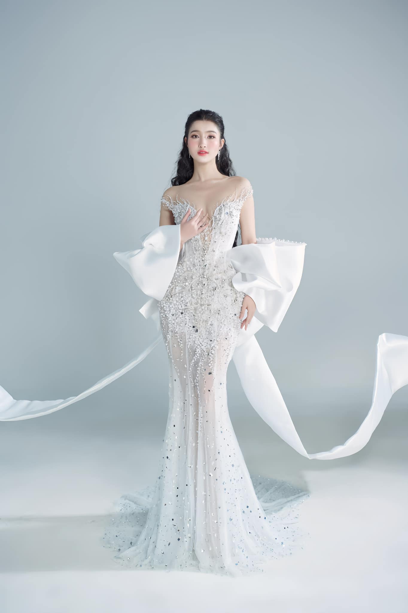 Đầm dạ hội của Hoa hậu Việt liên tục bị Hoa hậu quốc tế mượn ý tưởng -  Phong cách sao - Việt Giải Trí