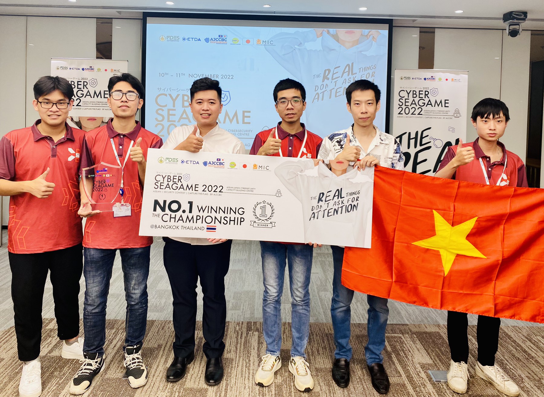 Việt Nam xuất sắc giành ngôi vô địch cuộc thi Cyber SEA Game 2022