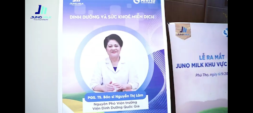 Hình ảnh Nguyên Phó Viện trưởng Viện Dinh dưỡng Quốc gia PGS.TS.Bác sỹ Nguyễn Thị Lâm được sử dụng trong nhiều quảng cáo và hội thảo của hãng sữa này (Ảnh cắt từ video quảng cáo)
