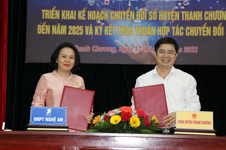 VNPT Nghệ An hợp tác chuyển đổi số với UBND huyện Thanh Chương.