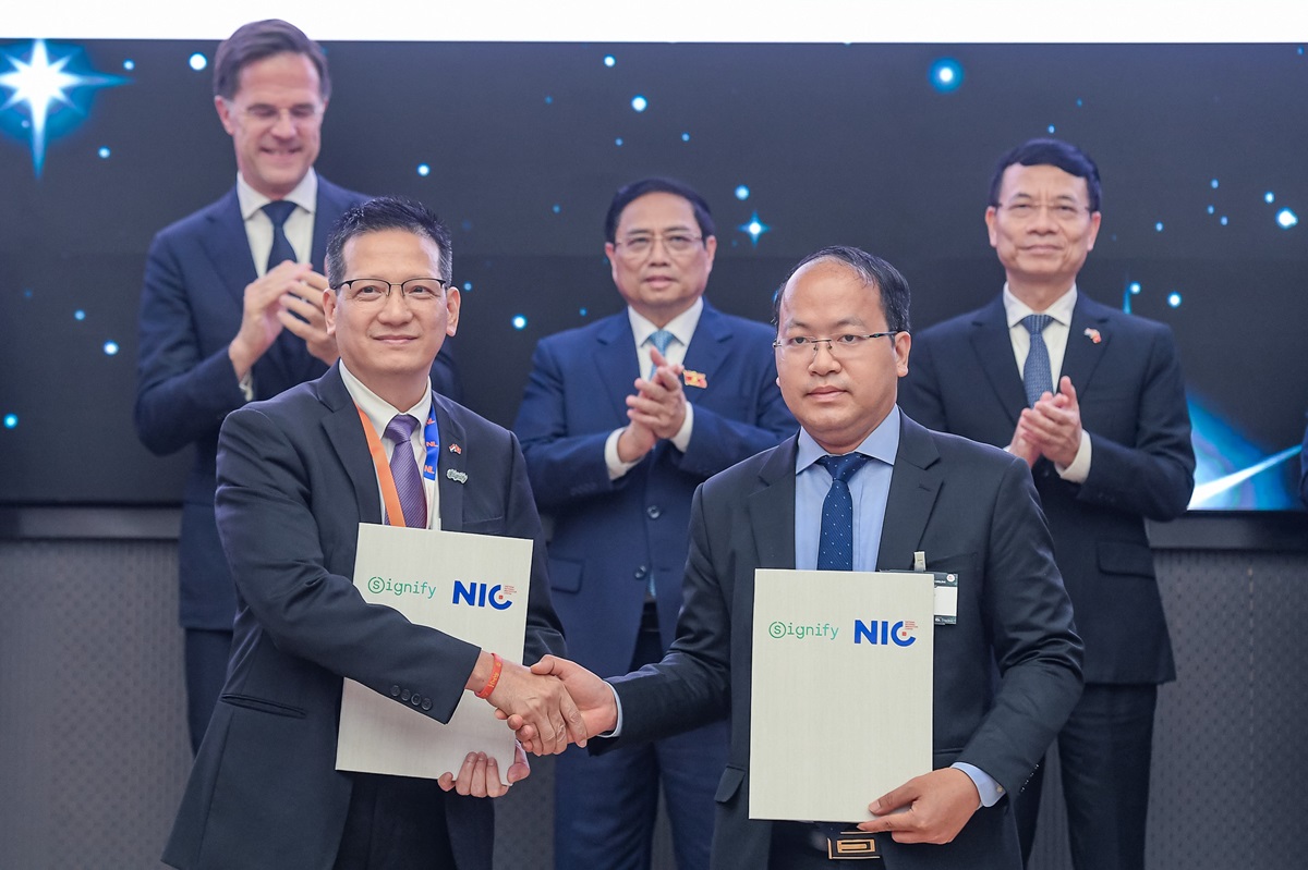 Signify ký kết hợp tác đa hạng mục cùng Trung tâm Đổi mới Sáng tạo Quốc gia 