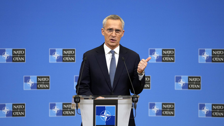 Tổng thư ký NATO – ông Jens Stoltenberg