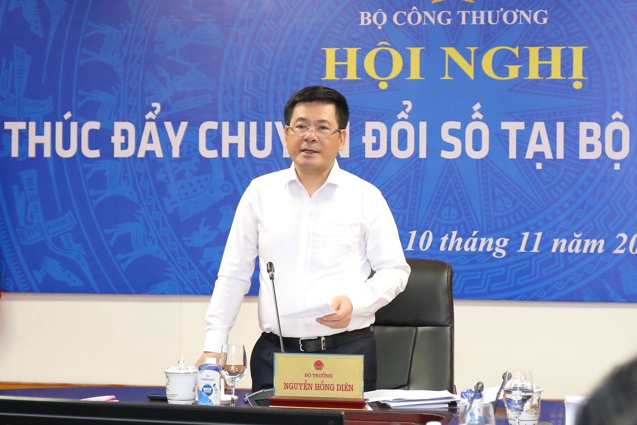 Bộ trưởng Bộ Công Thương Nguyễn Hồng Diên 