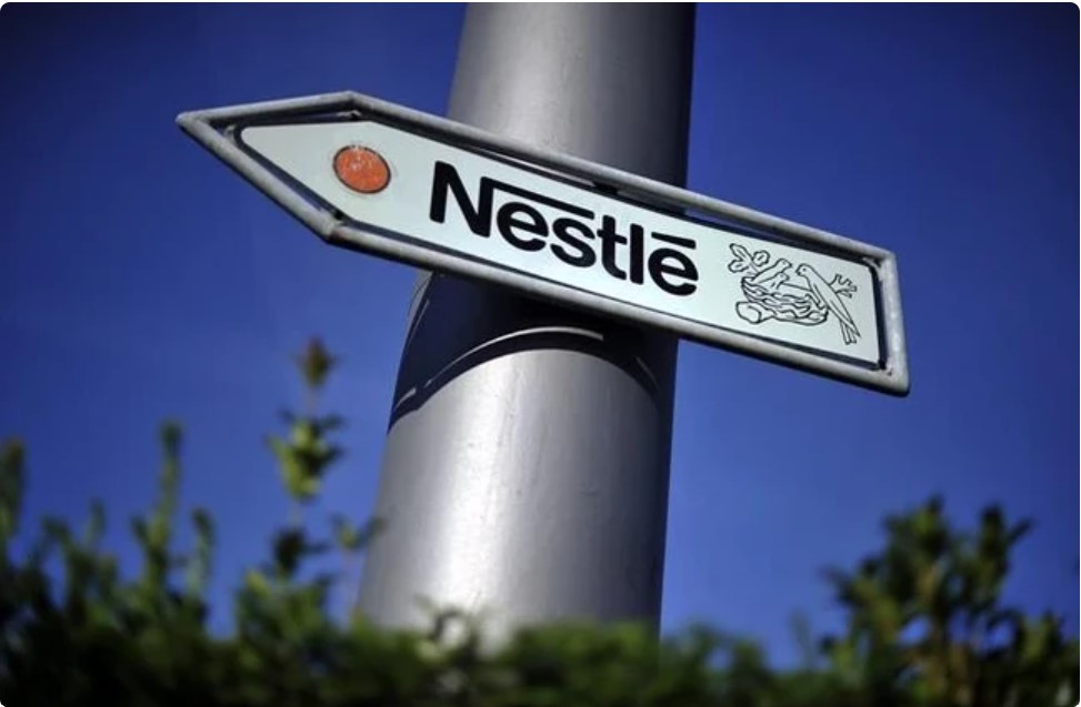 Biểu tượng Nestle tại Vevey, Thụy Sĩ. (Ảnh: AFP/TTXVN)